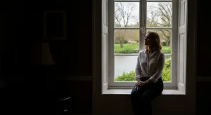 Pourquoi le silence d’une femme peut-il déclencher un déclic chez un homme ?